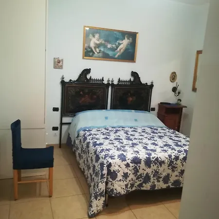 Villa Linda Bed And Breakfast-3